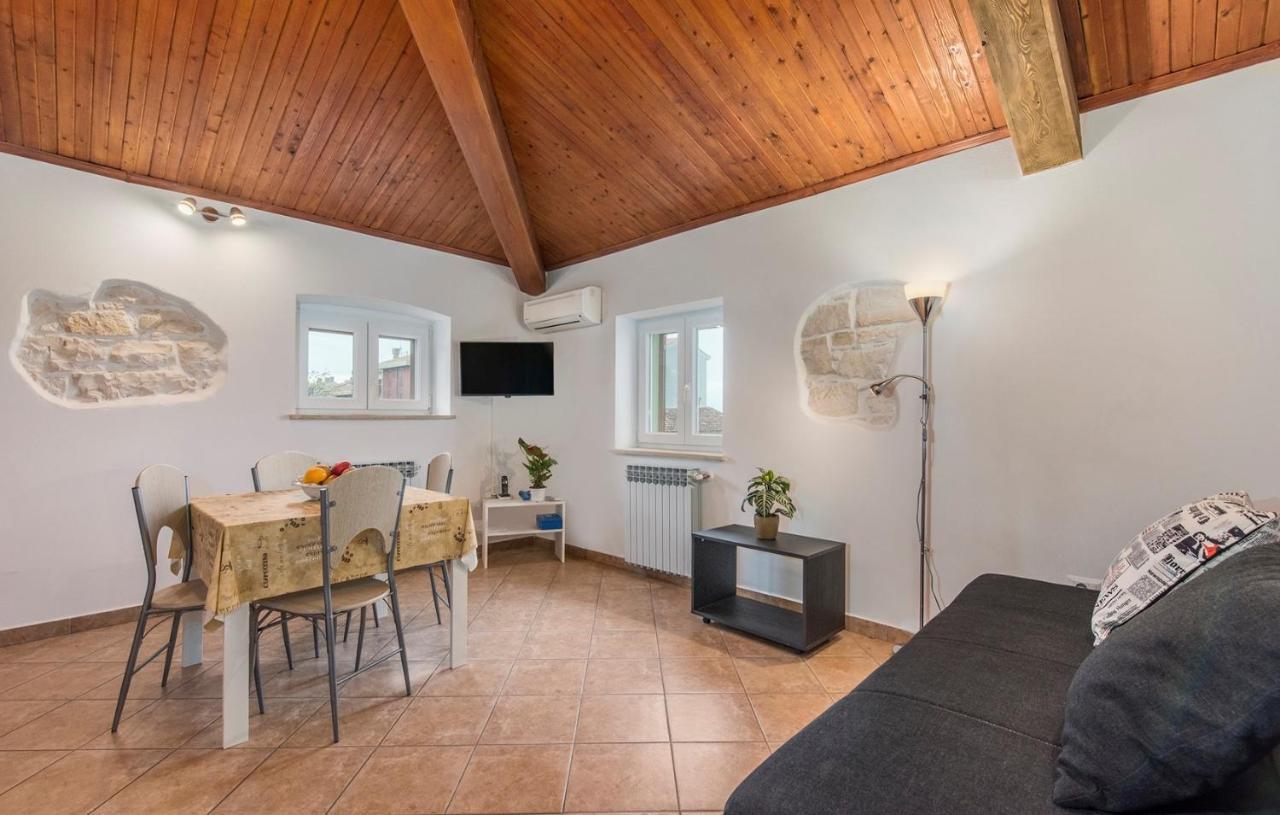 Apartment Complex Iris بوريتش المظهر الخارجي الصورة